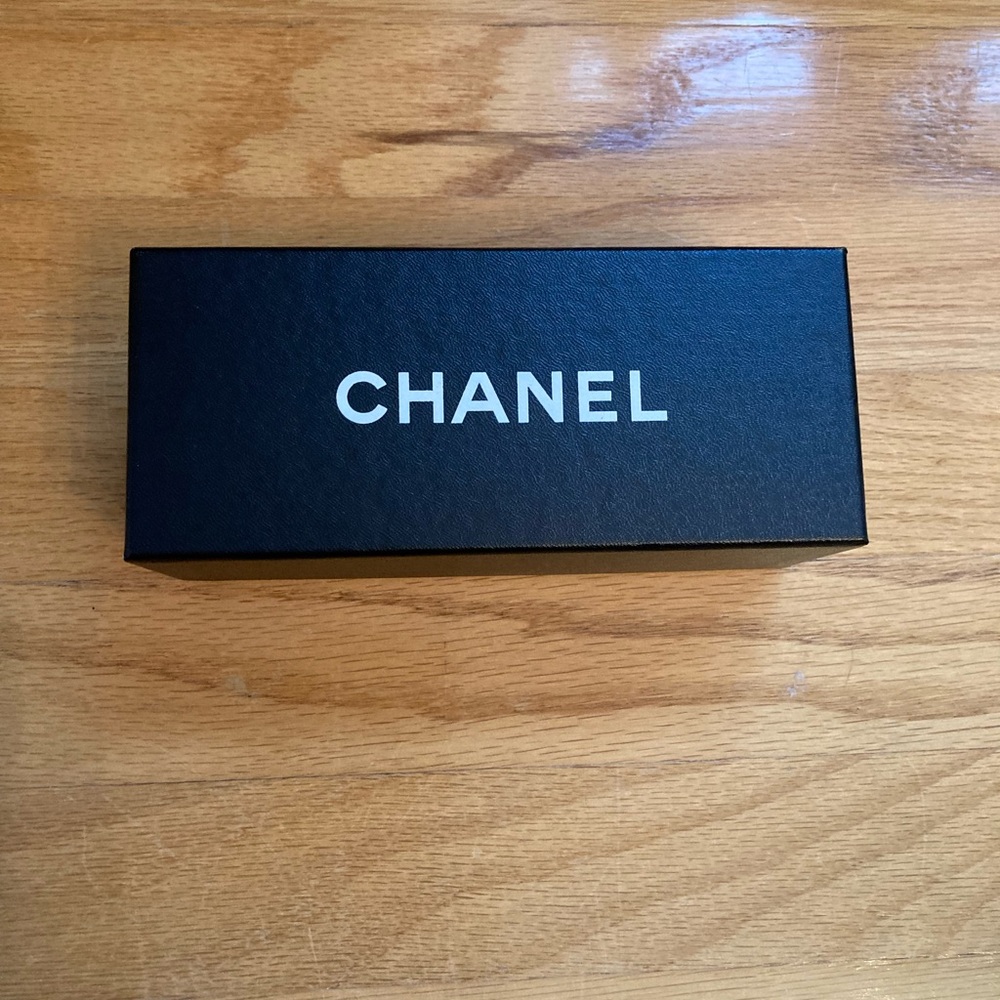 EUC CHANEL eyewear box